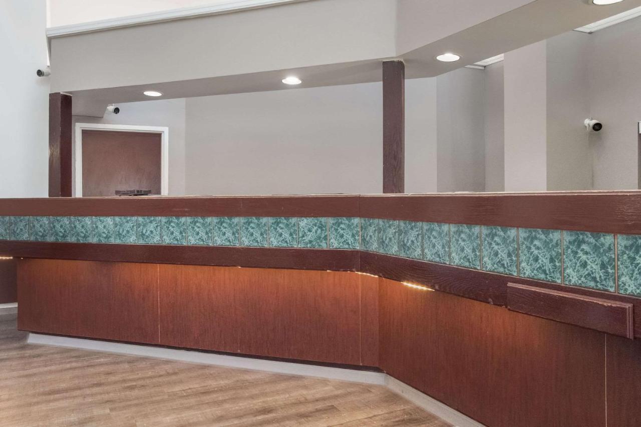 Econo Lodge Lakeland Екстериор снимка