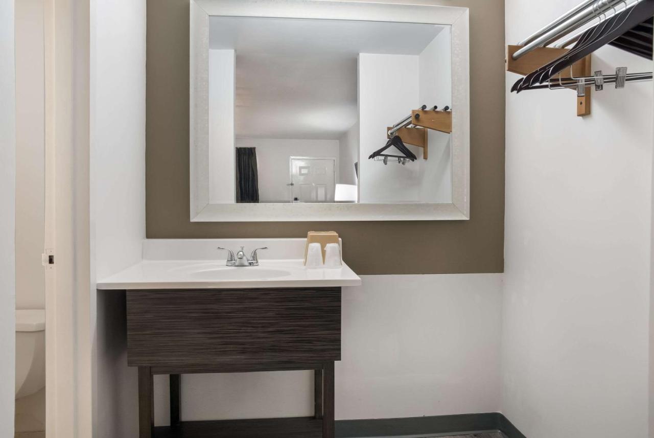Econo Lodge Lakeland Екстериор снимка