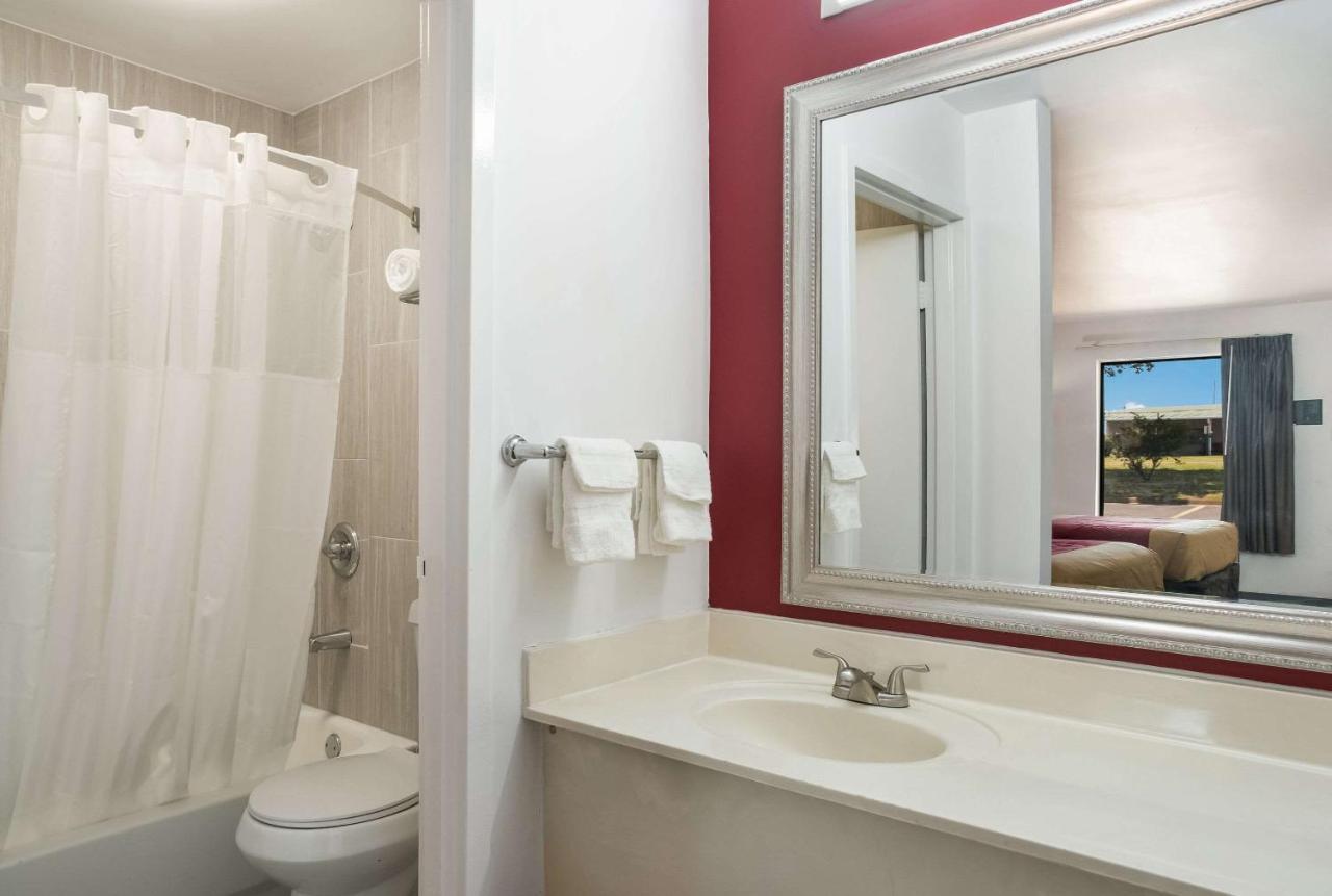 Econo Lodge Lakeland Екстериор снимка
